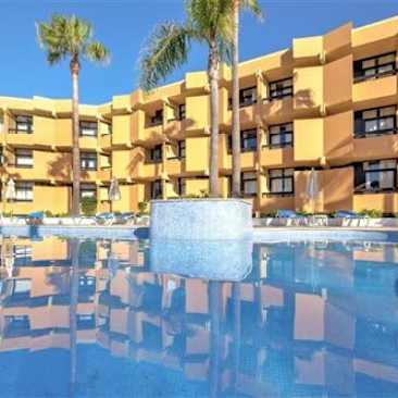 Auramar Beach Resort